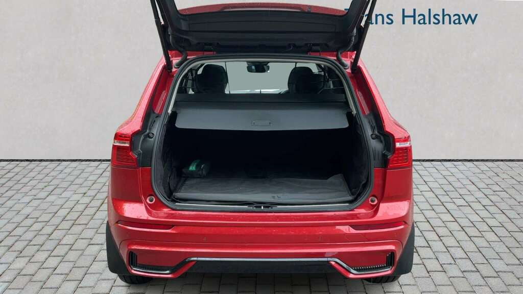 Volvo XC60 2.0 B5p Ultimate Dark Awd Geartronic 2023 DE23ENU Red #6
