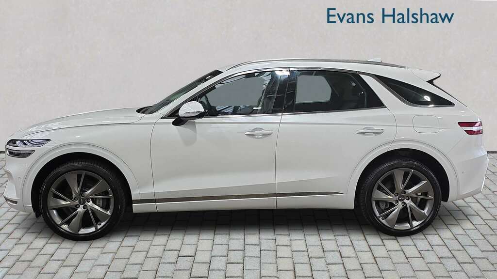 Genesis GV70 2.2D 201 Luxury Awd 2026 White #3