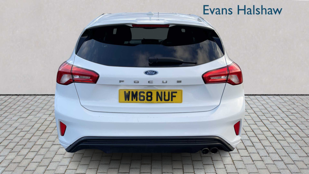 Ford Focus 1.0 Ecoboost 125 St-line 2018 WM68NUF White #3