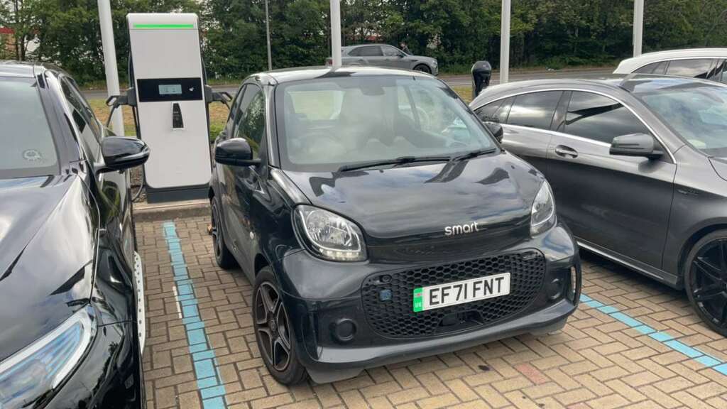 Smart Fortwo Coupe 60Kw Eq Premium 17Kwh 22Kwch 2022 Black
