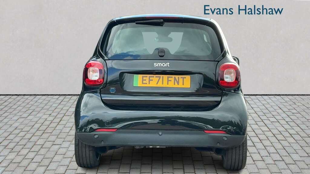 Smart Fortwo Coupe 60Kw Eq Premium 17Kwh 22Kwch 2022 Black #4