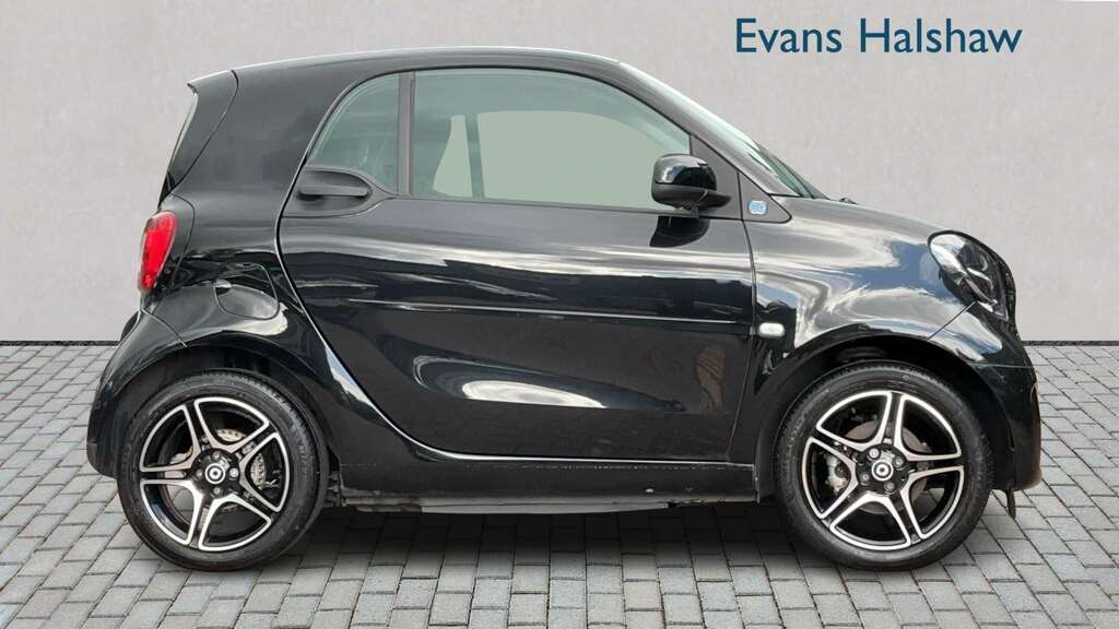 Smart Fortwo Coupe 60Kw Eq Premium 17Kwh 22Kwch 2022 Black #5
