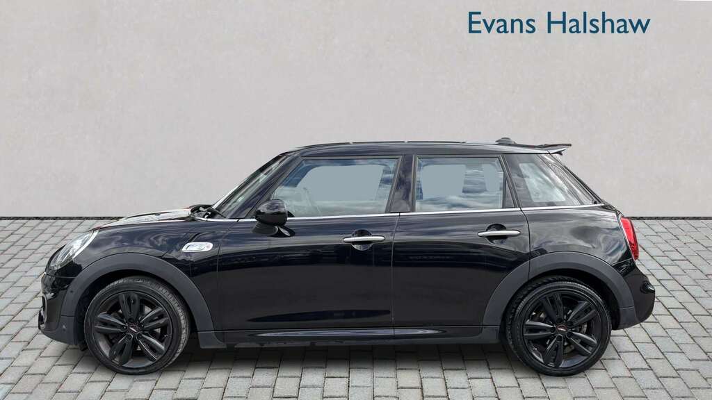 Mini Hatch 2.0 Cooper S Sport II Nav Pack 2019 Black