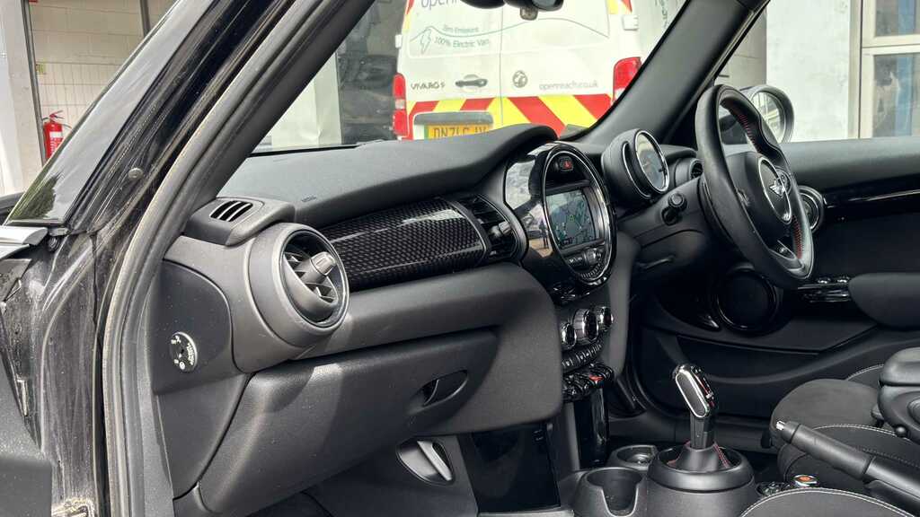 Mini Hatch 2.0 Cooper S Sport II Nav Pack 2019 BX19XOP Black #2