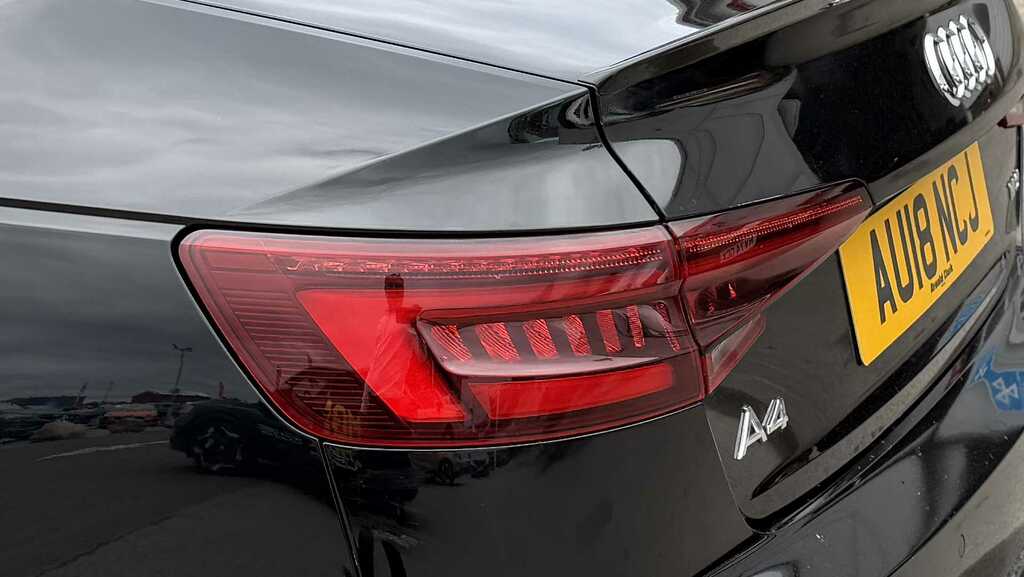 Audi A4 2.0 Tdi S Line Blue #16
