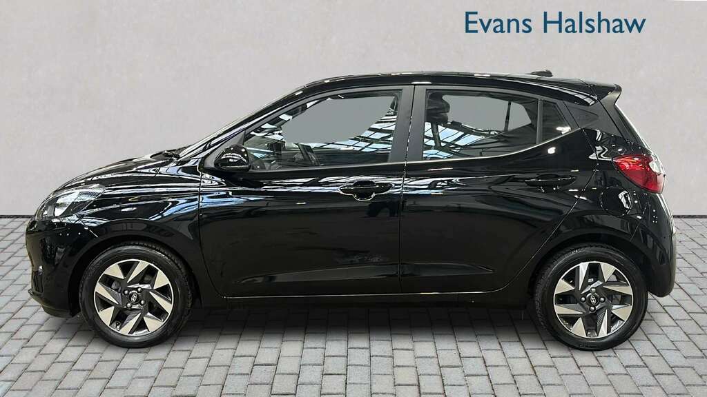 Hyundai I10 1.0 63 Advance Nav 2025 Black #2