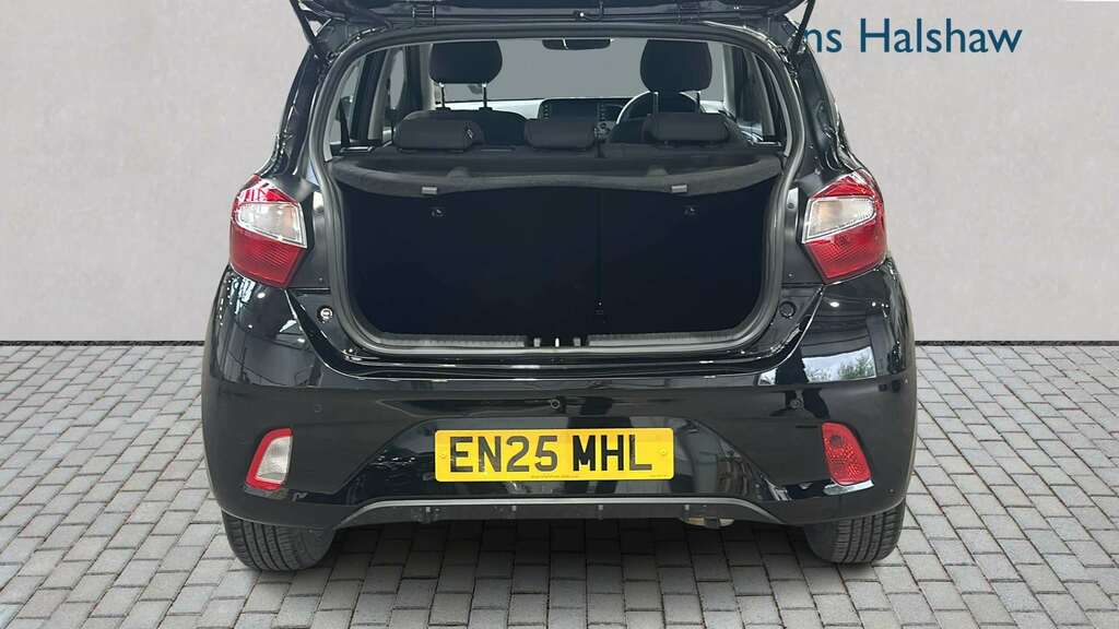 Hyundai I10 1.0 63 Advance Nav 2025 Black #6