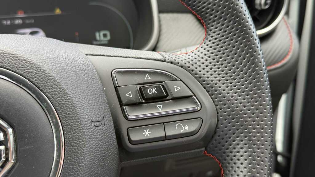 MG ZS 1.0T Gdi Exclusive 2024 NU24KLZ White #6