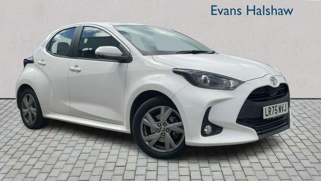 Toyota Yaris 1.5 Hybrid Icon Cvt 2025 White