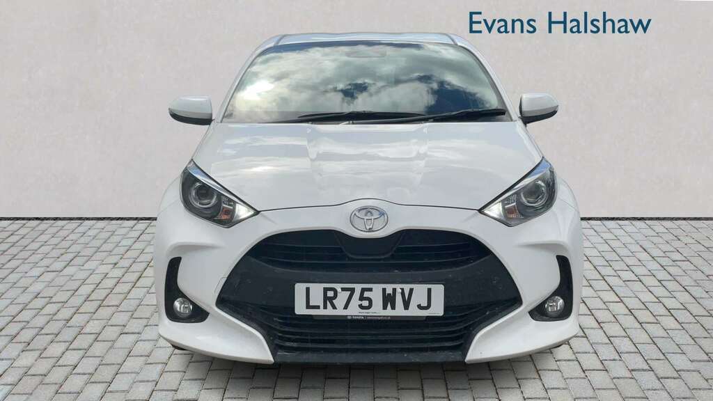 Toyota Yaris 1.5 Hybrid Icon Cvt 2025 LR75WVJ White #4