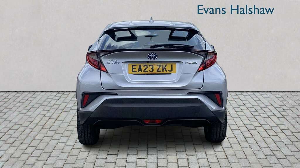 Toyota C-Hr 1.8 Hybrid Icon Cvt 2023 Silver #5