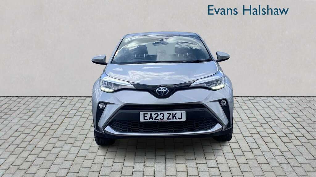 Toyota C-Hr 1.8 Hybrid Icon Cvt 2023 Silver #4