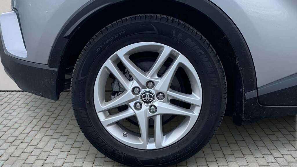 Toyota C-Hr 1.8 Hybrid Icon Cvt 2023 Silver #6