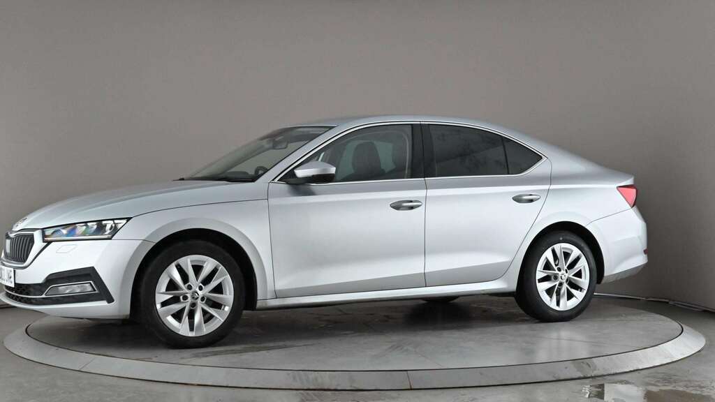 Skoda Octavia 2.0 Tdi 150 Se L Dsg 2022 Silver #3
