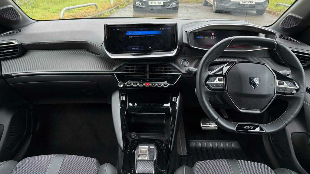 Peugeot e-208 Gt White #8
