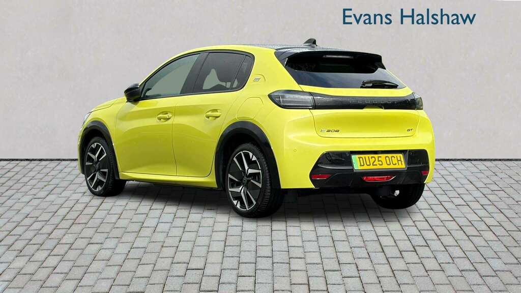 Peugeot e-208 Gt White #2