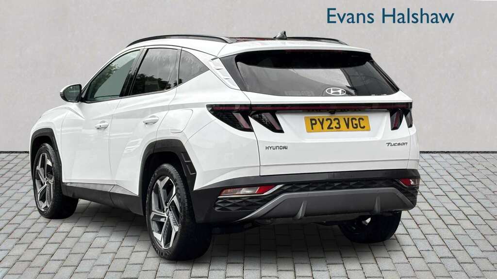 Hyundai Tucson 1.6 Tgdi Ultimate 2Wd 2023 PY23VGC White #2
