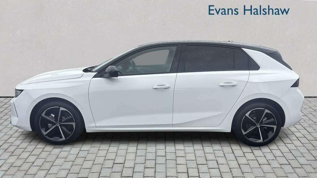 Vauxhall Astra 1.2 Turbo 130 Griffin 2026 NL26FCG White #3
