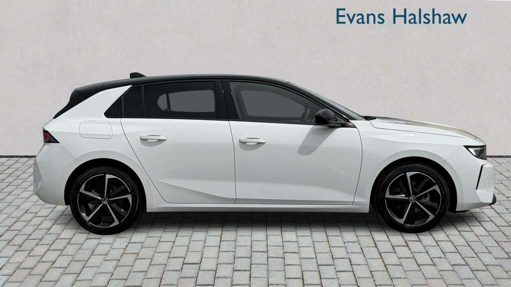 Vauxhall Astra 1.2 Turbo 130 Griffin 2026 FH26USS White #2