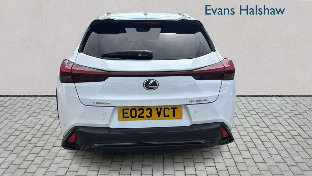 Lexus UX 250H 2.0 F-sport Design Cvt 2023 EO23VCT White #4