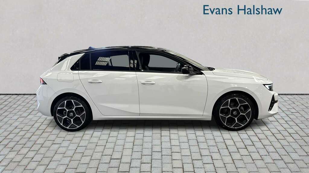 Vauxhall Astra 1.2 Turbo 130 Ultimate 2026 YE26HCU White #2