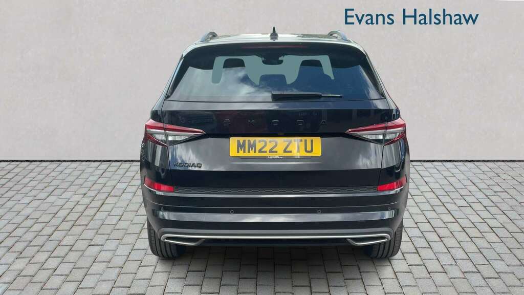 Skoda Kodiaq 1.5 Tsi Sport Line Dsg 7 Seat 2022 Black #5