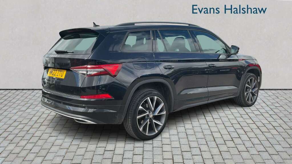 Skoda Kodiaq 1.5 Tsi Sport Line Dsg 7 Seat 2022 Black #2