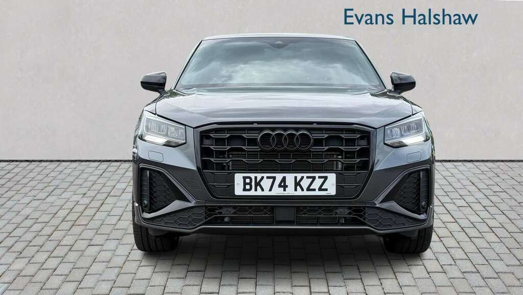 Audi Q2 35 Tfsi Black Edition S Tronic 2024 Grey #2