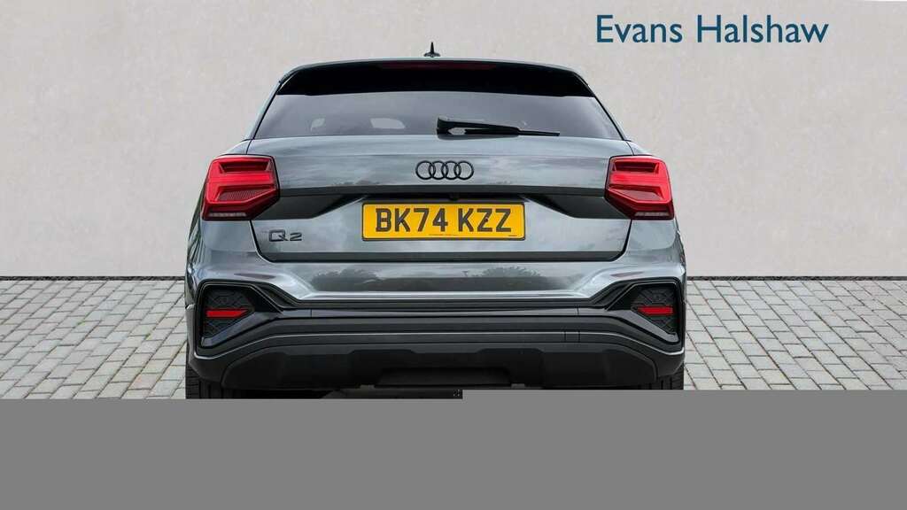 Audi Q2 35 Tfsi Black Edition S Tronic 2024 Grey #4