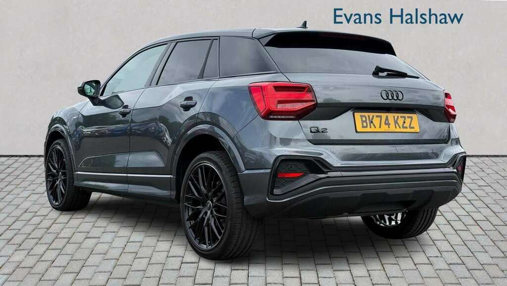Audi Q2 35 Tfsi Black Edition S Tronic 2024 Grey #3