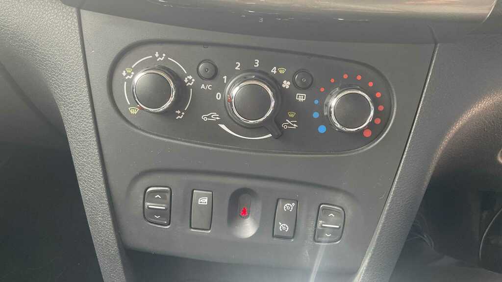 Dacia Logan Mcv 1.5 Laureate Dci 90 Bhp White #7