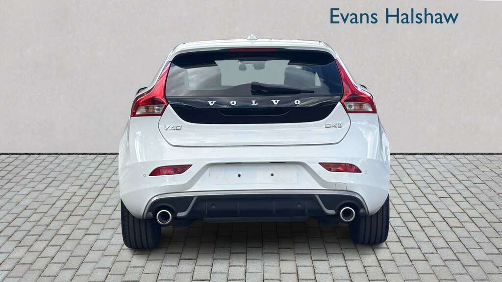 Volvo V40 D4 190 R Design Nav Plus 2017 White #5
