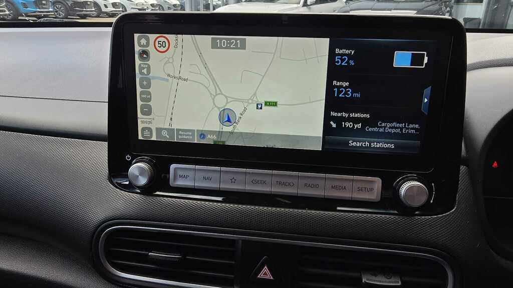 Hyundai Kona Kona Premium Red #10