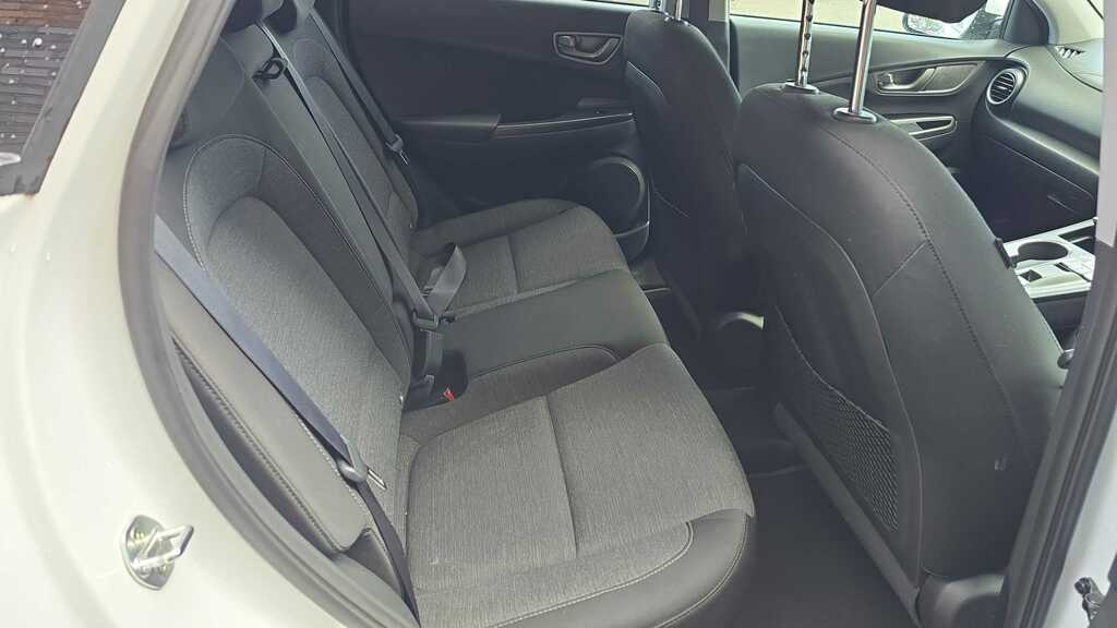 Hyundai Kona Kona Premium Red #7