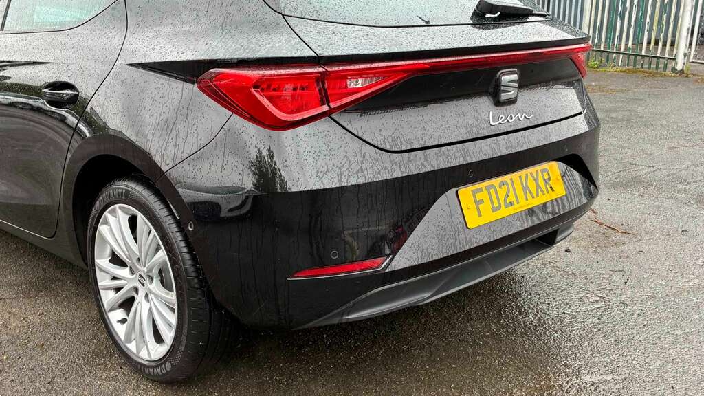 Seat Leon 1.0 Tsi Evo Se Dynamic 2021 FD21KXR Black #6