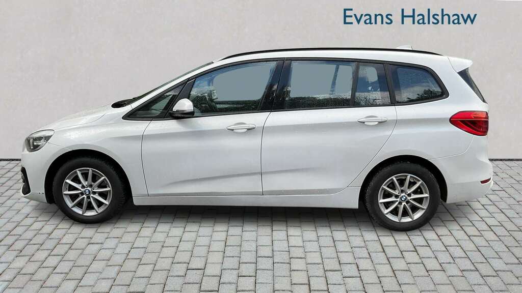 BMW 2 Series 218I Se 2019 White #2