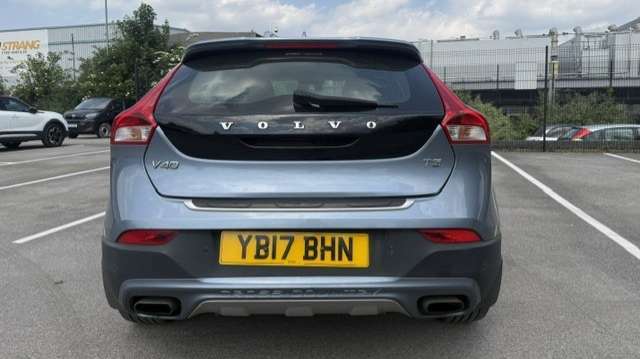 Volvo V40 Cross Country T3 152 Cross Country Pro Geartronic 2017 Blue #3