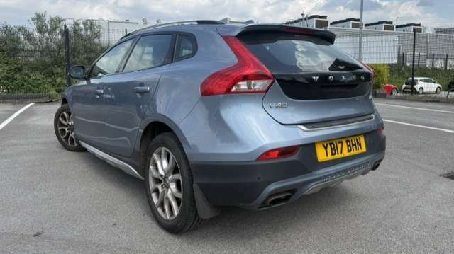 Volvo V40 Cross Country T3 152 Cross Country Pro Geartronic 2017 Blue #2