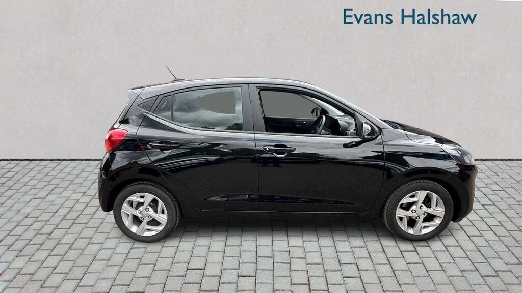 Hyundai I10 1.0 Mpi Se Connect 2023 Black #5