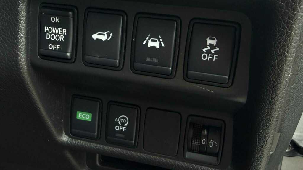 Nissan X-Trail 1.7L Acenta Premium White #18