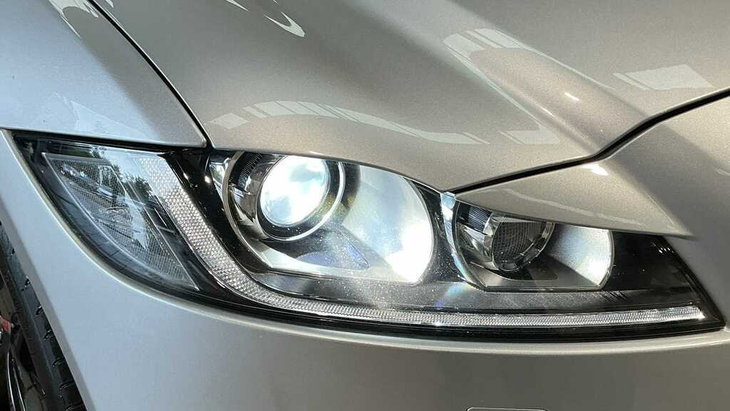 Jaguar XF Portfolio Grey #15