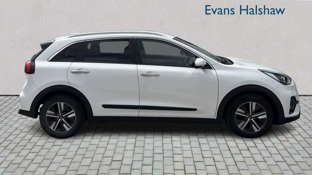 Kia Niro 1.6 Gdi Hybrid 2 Dct 2020 White #2