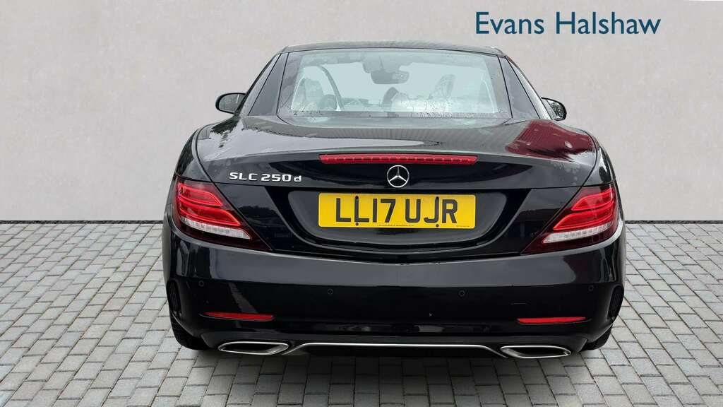 Mercedes-Benz SLC 250D Amg Line 9G-tronic 2017 Black #4