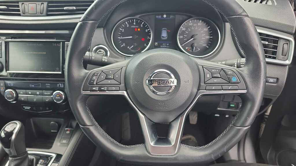 Nissan Qashqai 1.3 Dig-t Acenta Premium Grey #9