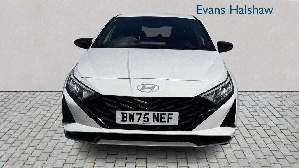 Hyundai I20 1.0T Gdi 90 Black Line 2026 White #2