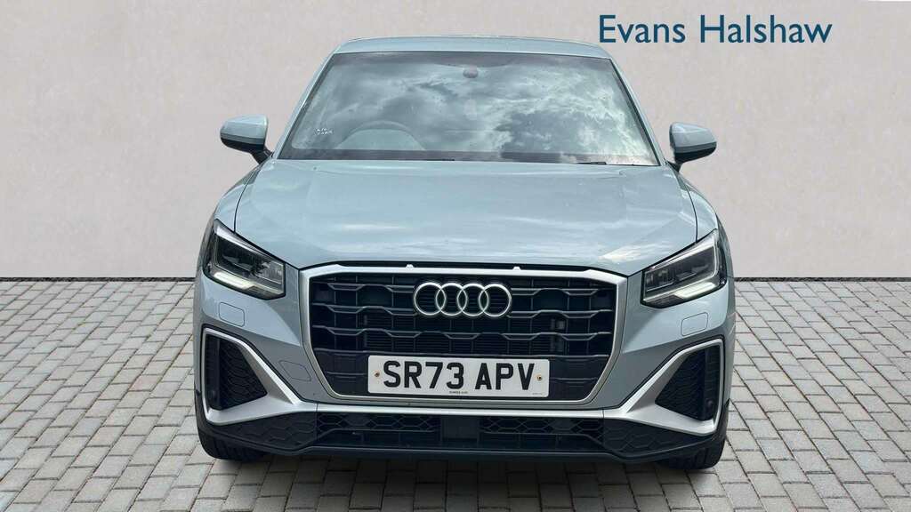 Audi Q2 35 Tfsi S Line 2024 SR73APV Grey #4