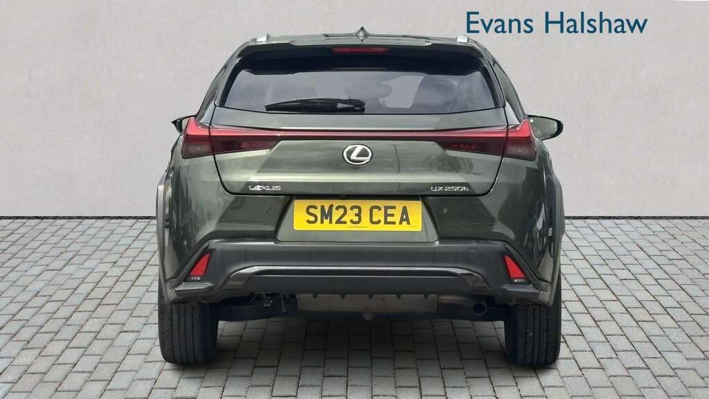 Lexus UX 250H 2.0 F-sport Design Cvt 2023 Green #6