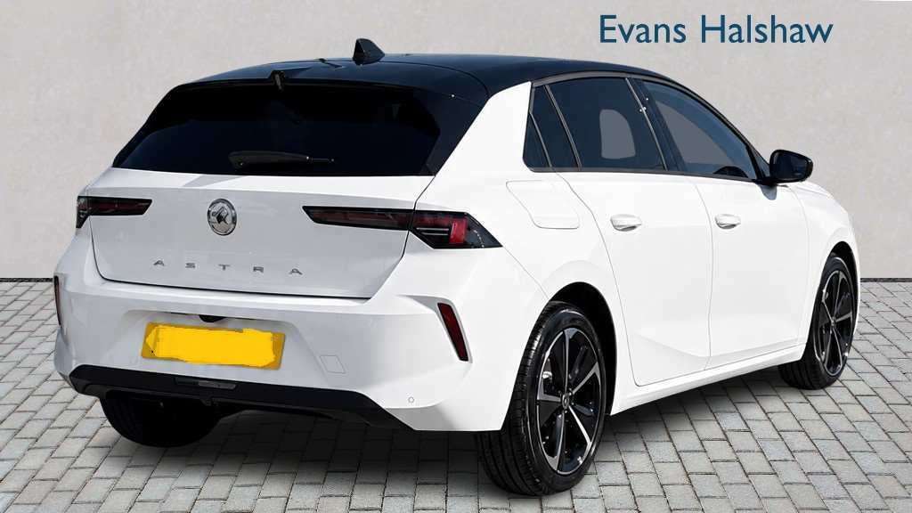 Vauxhall Astra 1.2 Turbo 130 Griffin 2026 White #4