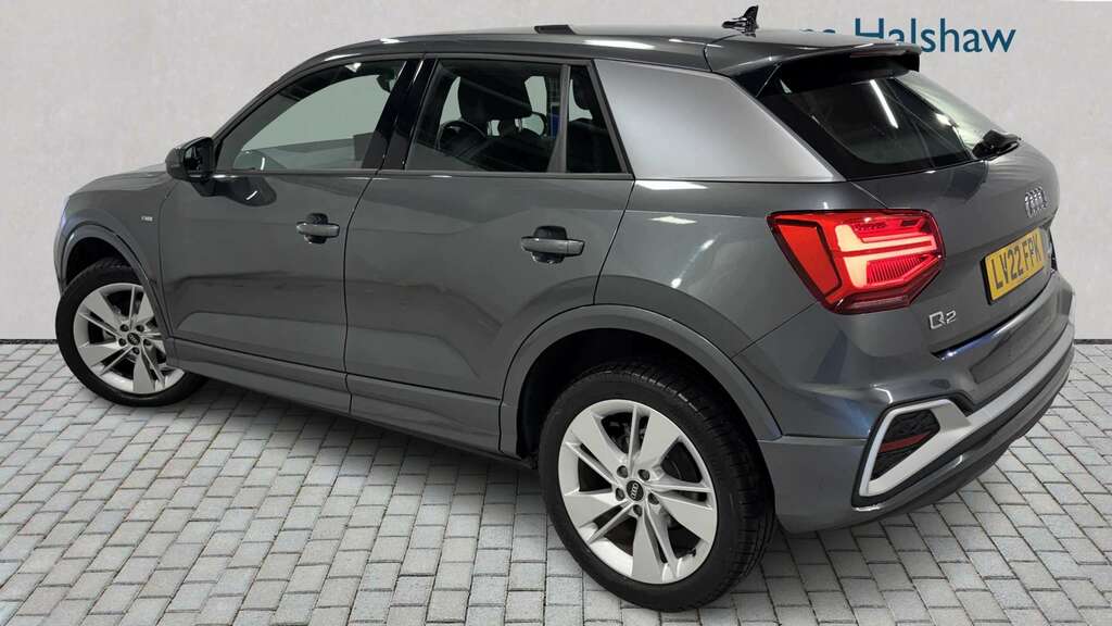 Audi Q2 35 Tfsi S Line S Tronic 2022 Grey #2