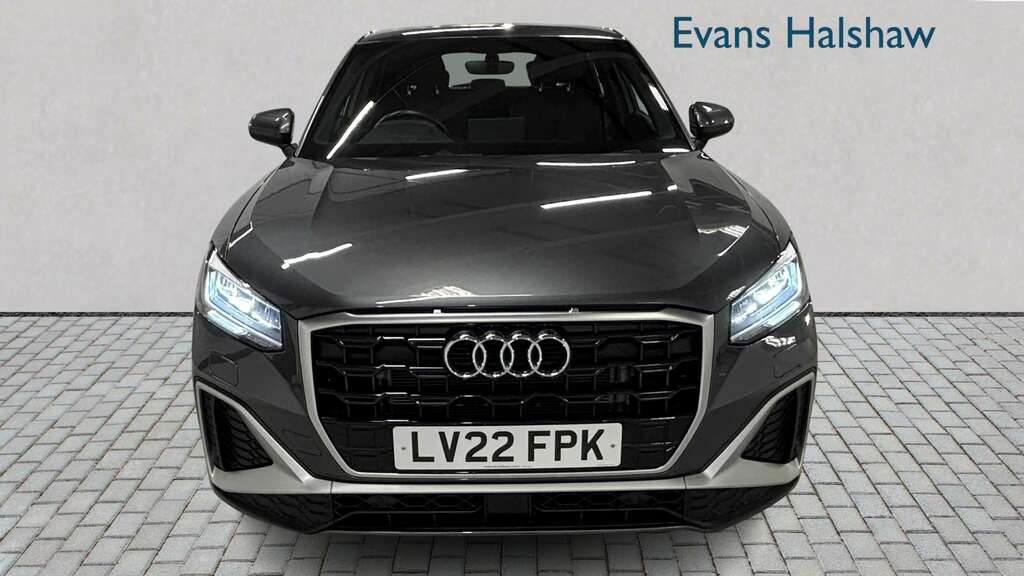 Audi Q2 35 Tfsi S Line S Tronic 2022 Grey #4